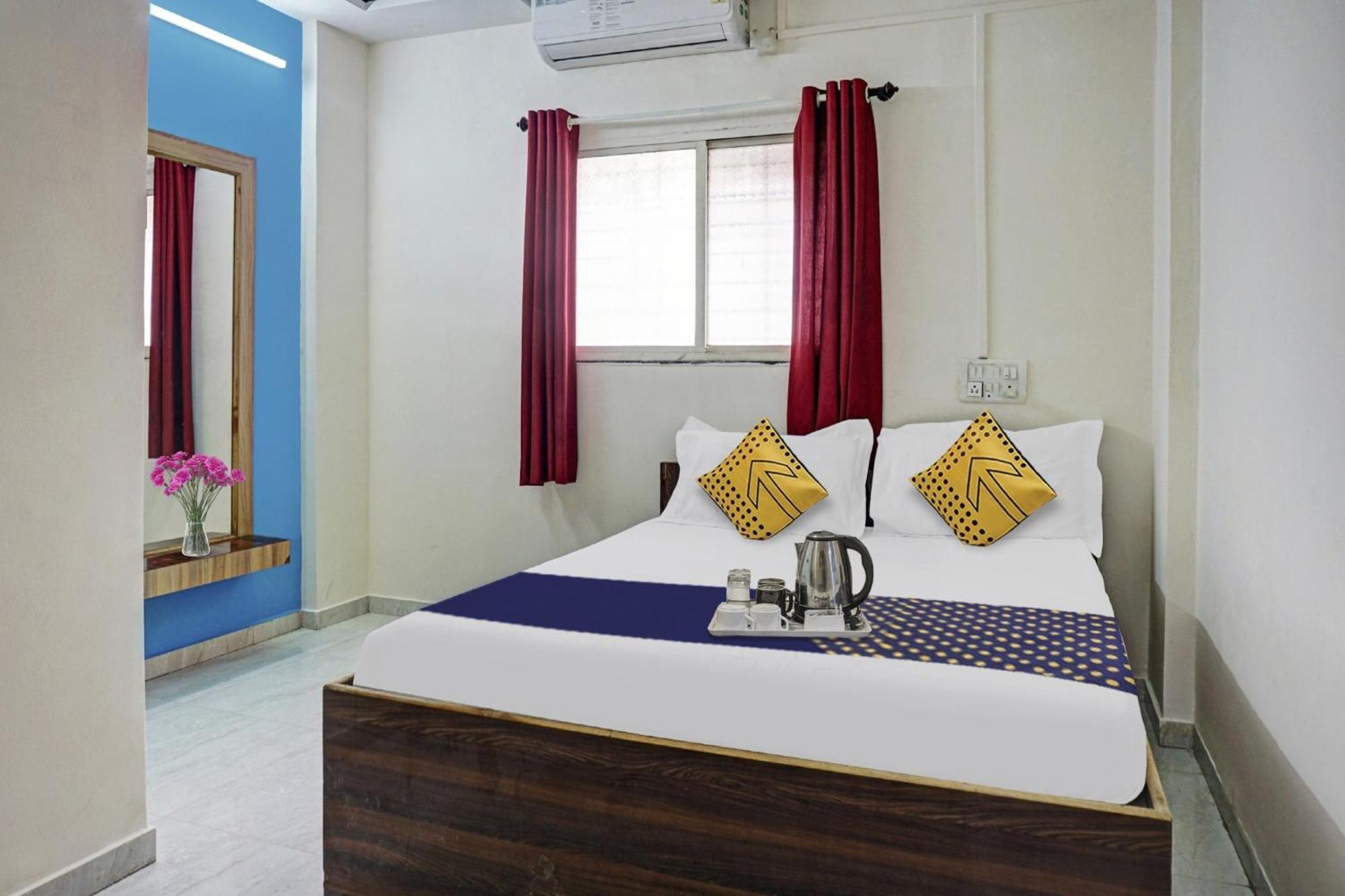 Hotel O Manav Shree Lodge Phursungi Exterior photo